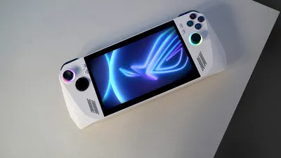 Valve lucrează să aducă SteamOS și pe consolele portabile concurente, cum ar fi ASUS ROG Ally