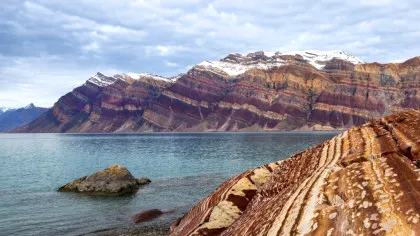 O adevărată anomalie geologică: de ce Groenlanda are unele dintre cele mai mari resurse naturale ale planetei?
