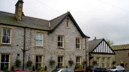 Un sat din Anglia cu o singură stradă a ajuns mare atracție pentru turiști