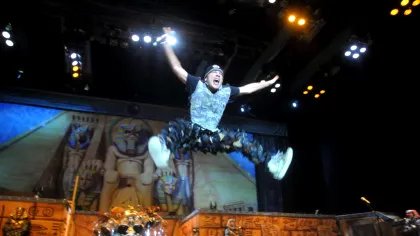 Cum a transformat Iron Maiden heavy metalul într-o lecție de istorie și literatură