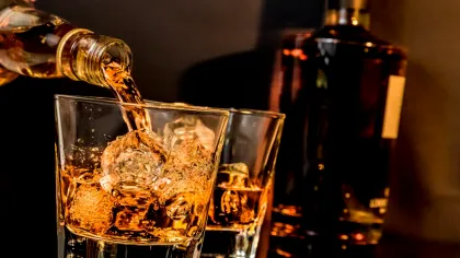 Consumul de alcool „până la leșin” poate duce la Alzheimer