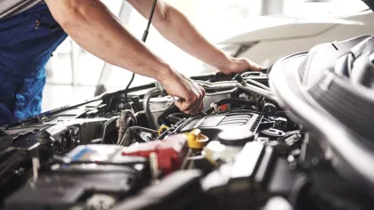 Un mecanim italian explică la câți kilometri trebuie să schimbi uleiul de motor ca să nu afectezi turbina