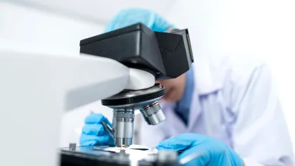 Antibioticele viitorului ar putea veni de la roboți, nu din testele clasice