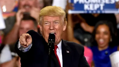 Cât costă o simplă fotografie cu președintele american Donald Trump?