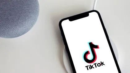 Polonia solicită Bruxelles-ului să investigheze TikTok / Cererea are în vedere conținutul generat cu inteligență artificială