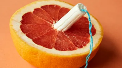 Un hoț din tramvai a crezut că fură o pereche de caști, dar a avut un șoc