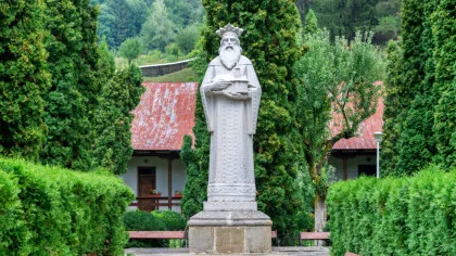 Alexandru cel Bun, domnitorul român care a avut patru soţii, dintre care una îi era mătuşă