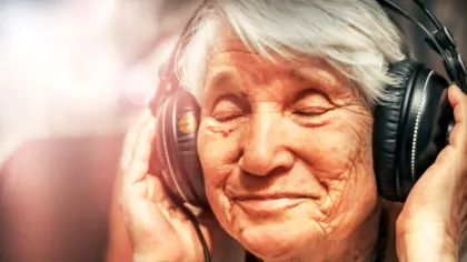 Ce anume din ADN-ul centenarilor îi face să trăiască atât de mult?