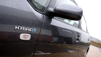 Guvernul menține noua impozitare pe mașini, în ciuda anomaliilor semnalate de proprietari, în special în cazul hibridelor