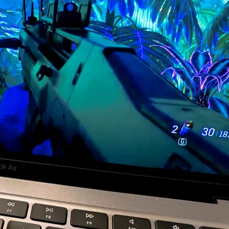 GeForce NOW: cum transformi un laptop de office într-o veritabilă mașinărie de gaming