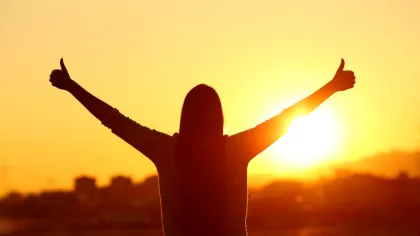 Top 10 țări în care femeile trăiesc cel mai mult