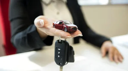 EXCLUSIV Declinul puternic al pieței auto a lovit mai dur persoanele fizice decât firmele / APIA explică ce factori influențează decizia de cumpărare