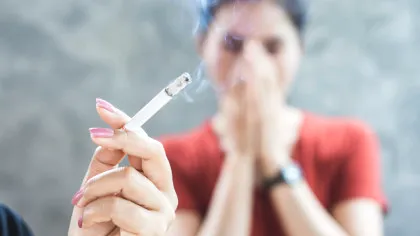 Ce este fumul secundar și de ce este mai periculos decât fumul inhalat de fumători?