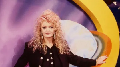 De la cluburile din Țara Galilor, pe locul 1 în America. Povestea extraordinară a lui Bonnie Tyler