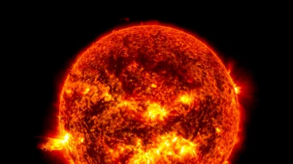 O nouă erupție puternică pe suprafața Soarelui! Semnalele radio din Pacific au fost perturbate
